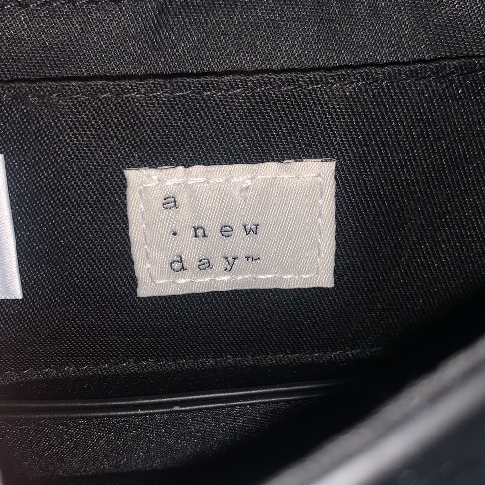 A New Day Wallet On A String - image 5